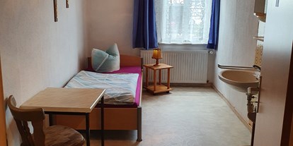Monteurwohnung - Zimmertyp: Mehrbettzimmer - Thüringen Süd - Einzelzimmer in Wohnung 2 - Gästehaus Weißes Lamm