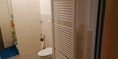 Monteurwohnung - Badezimmer: eigenes Bad - Einöd (Kapfenberg) - Leoben, Apartments für Monteure
