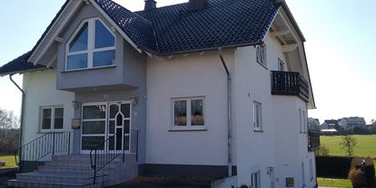 Monteurwohnung - Großrosseln - Haus Außenansicht - Zimmervermietung Schmidt/Müller Heusweiler