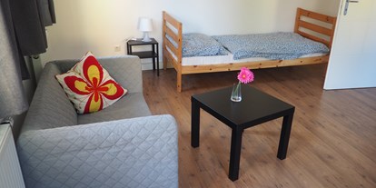 Monteurwohnung - Küche: eigene Küche - Reitern (Unterweitersdorf) - Schlafzimmer - Gemütliche Wohnung mit Parkplatz
