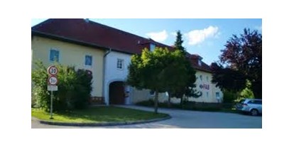 Monteurwohnung - Art der Unterkunft: Gästezimmer - Oberösterreich - Außenansicht - Monteurzimmer in Ruhelage mit Parkplatz