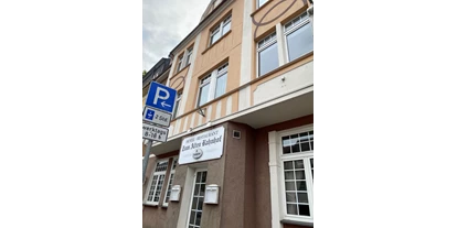 Monteurwohnung - Parkplatz: kostenlose Parkplätze in der Straße - PLZ 40233 (Deutschland) - Hotel Zum Alten Bahnhof