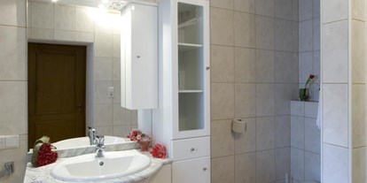 Monteurwohnung - Badezimmer: eigenes Bad - PLZ 6421 (Österreich) - Gästehaus Gisela 