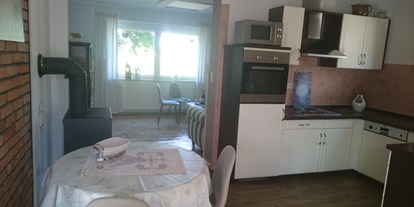 Monteurwohnung - Kühlschrank - PLZ 16928 (Deutschland) - Küche voll ausgestattet - Ferienhaus "Landleben" 