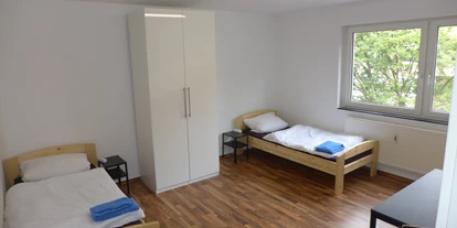 Monteurwohnung - Zimmertyp: Mehrbettzimmer - PLZ 76149 (Deutschland) - Kleiderschrank - 150 Betten - Häuser, Wohnungen, Karlsruhe, Wörth...