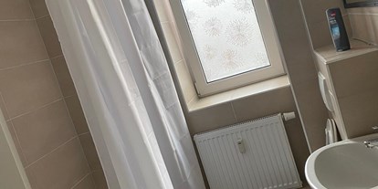 Monteurwohnung - Zimmertyp: Mehrbettzimmer - Groß Buchwald - Badezimmer 2 - Selahattin Yildirim
