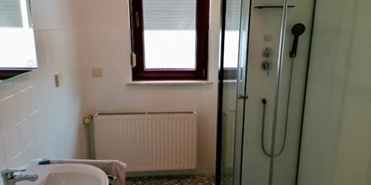 Monteurwohnung - Badezimmer: Gemeinschaftsbad - Delmenhorst Bungerhof - Gemütliche Bremer Monteurzimmer zu vermieten