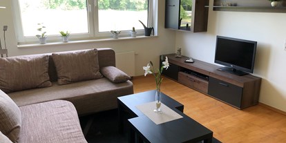 Monteurwohnung - Einzelbetten - PLZ 47239 (Deutschland) - Wohnzimmer - BeKi Vermietung