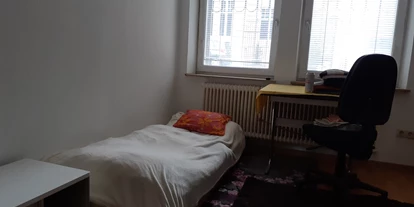 Monteurwohnung - Zimmertyp: Einzelzimmer - PLZ 70329 (Deutschland) - Doppelzimmer - Stuttgart-Mitte 4 Einzelzimmer mit zweitem Bett