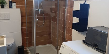 Monteurwohnung - Kühlschrank - Niederzissen - Bad mit Waschmaschine - Ferienwohnung/Monteurwohnung auf dem Land 