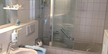 Monteurwohnung - WLAN - PLZ 4432 (Schweiz) - Badezimmer - Ferienwohnung Sonnenschein