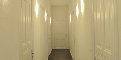 Monteurwohnung - Zimmertyp: Einzelzimmer - Hamburg - Hamburg- Neuenfelde. Einfamilienhaus mit 2 Monteurswohnungen geeignet für 5 bis 30 Personen an Firma
