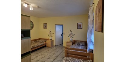 Monteurwohnung - Zimmertyp: Mehrbettzimmer - PLZ 35440 (Deutschland) - Haus "OM", für 1 - 16 Personen, 23 km bis Frankfurt/ M - Nord