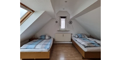 Monteurwohnung - Zimmertyp: Doppelzimmer - Wehrheim - Haus "OM", für 1 - 16 Personen, 23 km bis Frankfurt/ M - Nord