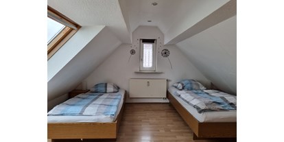 Monteurwohnung - Einzelbetten - Karben - Haus "OM", für 1 - 16 Personen, 23 km bis Frankfurt/ M - Nord