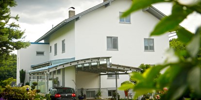 Monteurwohnung - WLAN - Felgitsch - Sehr schöne, geräumige Ferienwohnung in ruhiger Lage. - Haus steinfeld