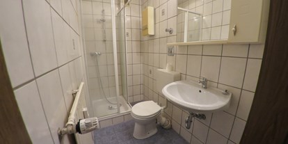 Monteurwohnung - Art der Unterkunft: Gästezimmer - Fröndenberg - Badezimmer - Schöne Singlewohnung im Herzen von Elsey