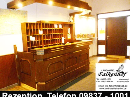 Monteurwohnung - Zimmertyp: Einzelzimmer - PLZ 91717 (Deutschland) - Unsere Rezeption steht auch für Faxe oder Telefonate zur Verfügung. - Landhotel Falkenhof