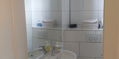 Monteurwohnung - Badezimmer: Gemeinschaftsbad - Hamburg - FloorOne - Geräumige, gemütliche Unterkunft in zentraler Lage