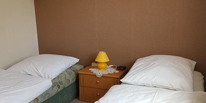 Monteurwohnung - Badezimmer: eigenes Bad - Großkorbetha - Schlafzimmer - Monteurzimmer/ Wohnung, Ferienwohnung in Jaucha 