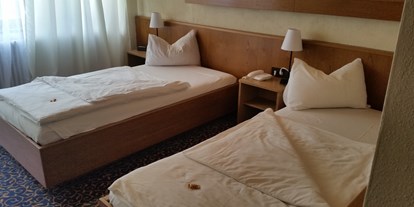 Monteurwohnung - Küche: Gemeinschaftsküche - PLZ 78713 (Deutschland) - Zimmer mit zwei Einzelbetten - Hotel Tannenhof