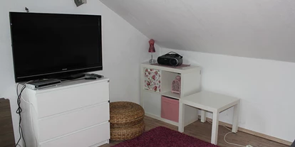 Monteurwohnung - TV - Ebringen - Wohnraum - Appartement am Elzdamm nahe Freiburg/Europapark