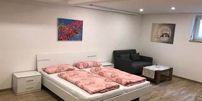 Monteurwohnung - Bettwäsche: Bettwäsche inklusive - Halsbach - Neu renovierte Wohnung