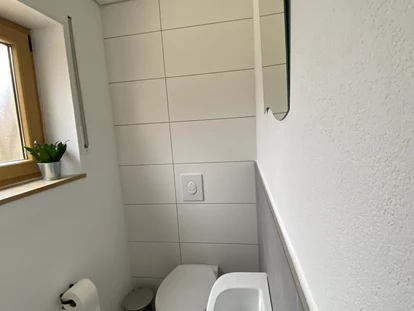 Monteurwohnung - Badezimmer: eigenes Bad - Schwendi - Ferienwohnung 2 - WC EG - FeWo Noherr
