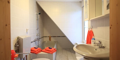 Monteurwohnung - Badezimmer: eigenes Bad - Parchim - Badezimmer - Ferienwohnung Thien 