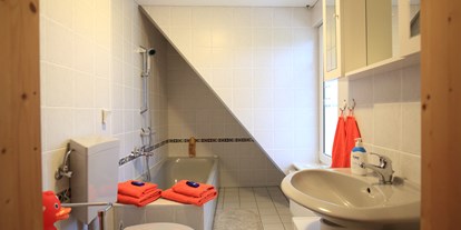 Monteurwohnung - Waschmaschine - Rom - Badezimmer - Ferienwohnung Thien 