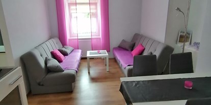 Monteurwohnung - Zimmertyp: Doppelzimmer - Kelbra - Wohnzimmer der Ferienwohnung Siebert in Südharz - Klaus Siebert