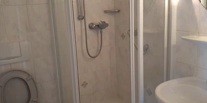 Monteurwohnung - Badezimmer: eigenes Bad - PLZ 72805 (Deutschland) - Hotelstandard - Wohnen im Gruenen