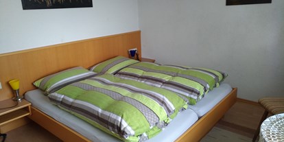 Monteurwohnung - Bettwäsche: Bettwäsche inklusive - Lenningen - Doppelzimmer auch als Einzelzimmer belegbar.
Gegen aufpreis - Wohnen im Gruenen