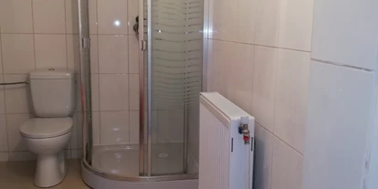 Monteurwohnung - Kühlschrank - PLZ 2231 (Österreich) - Voll möbliertes Einzelzimmer