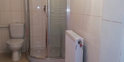 Monteurwohnung - Kühlschrank - PLZ 2261 (Österreich) - Voll möbliertes Einzelzimmer