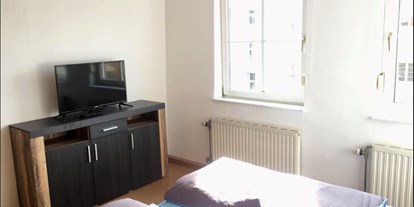 Monteurwohnung - Einzelbetten - Heidenau (Landkreis Sächsische Schweiz) - Schlafzimmer 1 - FeWo Dresden Laubegast