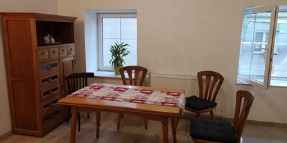 Monteurwohnung - Zimmertyp: Mehrbettzimmer - Übereisenbach - großzügiger Essbereich  - Fam. Thiex