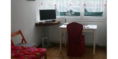 Monteurwohnung - Art der Unterkunft: Gästezimmer - Schweiz - Schreibtisch und TV - Villa Musica