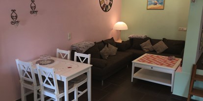 Monteurwohnung - Zimmertyp: Mehrbettzimmer - Hunsrück - Sitzgelegenheiten - Gästezimmer Frei-Laubersheim
