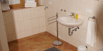 Monteurwohnung - Badezimmer: eigenes Bad - Aßling - Bad - Monteurwohnung Riedl