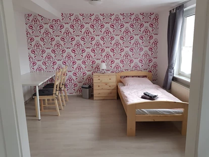 Monteurwohnung - Zimmertyp: Einzelzimmer - PLZ 34593 (Deutschland) - Monteurzimmer Knüll Sonne bis zu 20 Personen, also speak polish