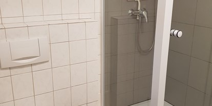 Monteurwohnung - Badezimmer: eigenes Bad - PLZ 34233 (Deutschland) - Bas
