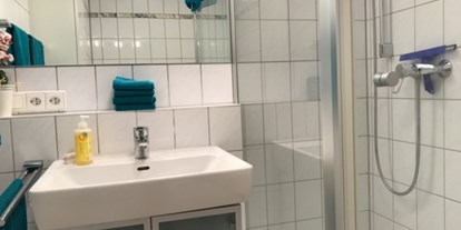 Monteurwohnung - WLAN - PLZ 78269 (Deutschland) - WC mit Dusche im Erdgeschoss - Ferienwohnung Creutzig