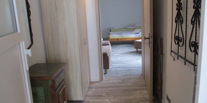 Monteurwohnung - Bettwäsche: Bettwäsche inklusive - Untersteinach - Flur,Eingangsbereich - Wruck,bei alf und inge