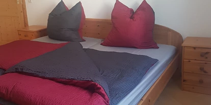 Monteurwohnung - TV - Lahr/Schwarzwald - Erstes Schlafzimmer mit Doppelbett - Fewo am Hang 