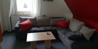 Monteurwohnung - Kühlschrank - PLZ 28307 (Deutschland) - kleines Wohnzimmer. 
möbel können übernommen werden - Nachmieter für WG Wohnung