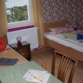 Monteurwohnung: Einzelbetten im Doppelzimmer -  Monteurwohnung Nordschwarzwald