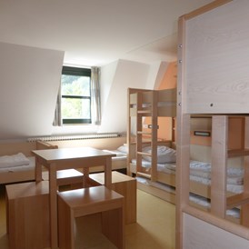 Monteurzimmer: 6 Bett Zimmer - Campus Prackenfels