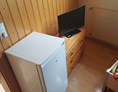 Monteurzimmer: Kühlschrank und Fernseher - Haus Bofel 5