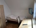 Monteurzimmer: Eine andere Sicht auf unser Einzelzimmer - Restaurant Engel Tuttlingen Einzelzimmer und 5-7 Personen 100qm Wohnung